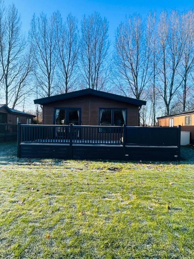 Loki'S Retreat Lodge With Hot Tub York Eksteriør bilde
