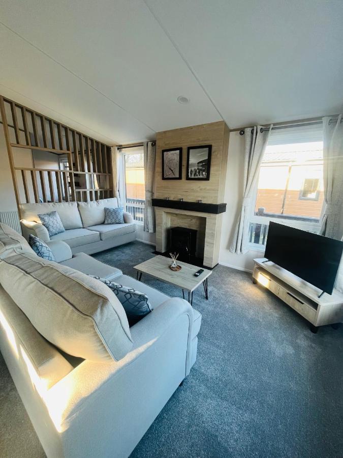 Loki'S Retreat Lodge With Hot Tub York Eksteriør bilde