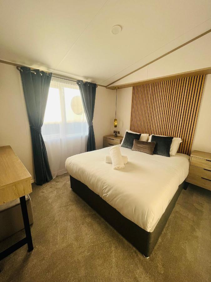 Loki'S Retreat Lodge With Hot Tub York Eksteriør bilde